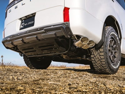 デリカD5後期純正オプション テールゲートスポイラー エメラルド